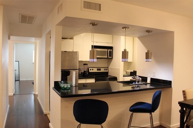 Photo - 5343 Richmond Ave Unidad 26