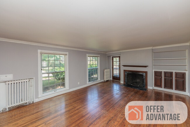 Photo - 3449 Glencairn Rd