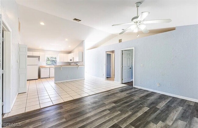 Photo - 4716 1st St SW