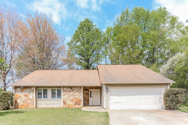 Building Photo - 3747 Willow Wood Way NW