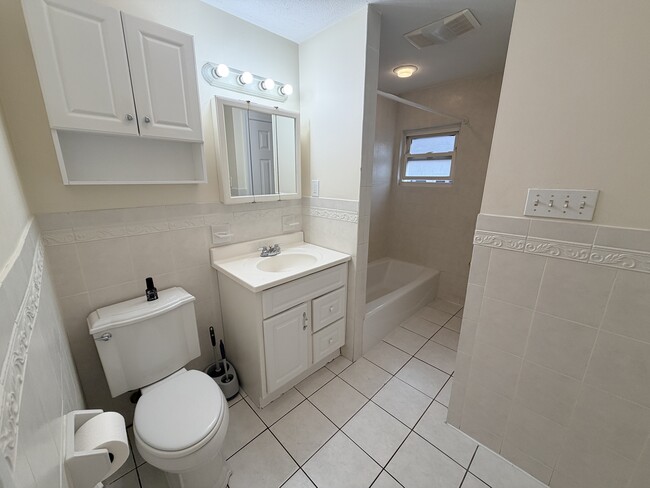 Photo - 543 Broadway Unit 1R