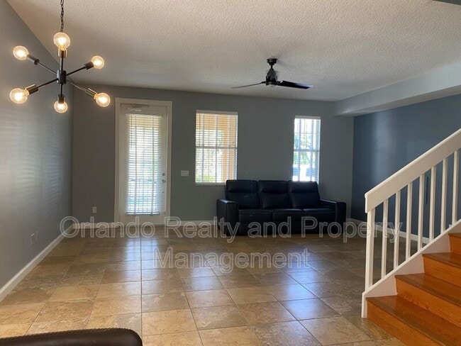 Photo - 1567 Napoli Dr W