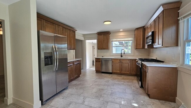 Photo - 715 W Jefferson St