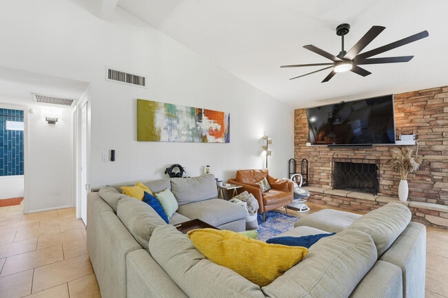 Photo - 2051 E Pueblo Ave