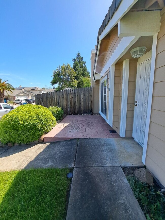 354 Bradley Dr