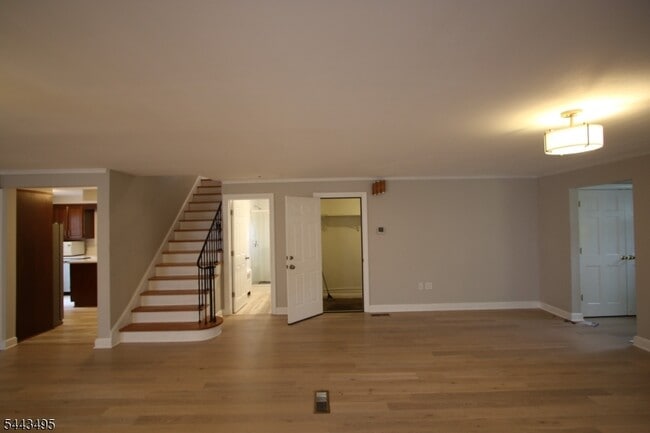 22 Sunset Dr