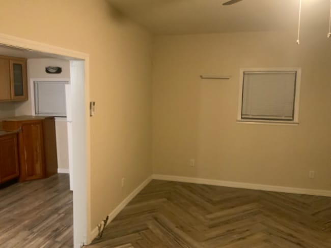 Photo - 437 NW Desoto St