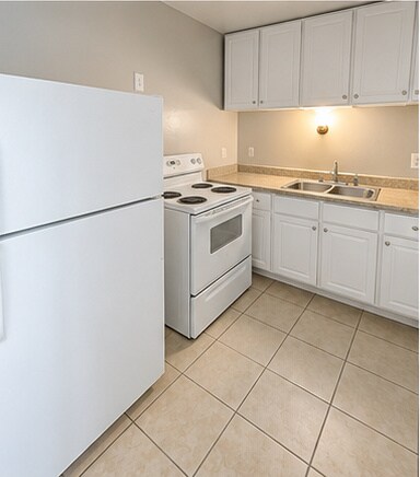 Photo - 2862 W 1st St Unidad 3