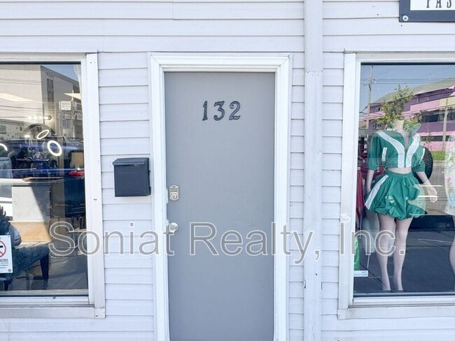 Photo - 132 S Broad St