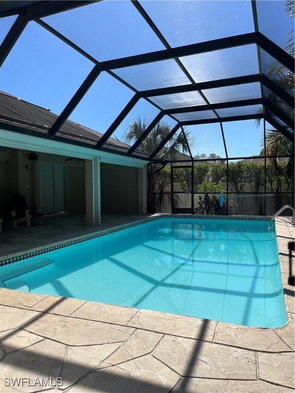 Photo - 385 Ashbury Way