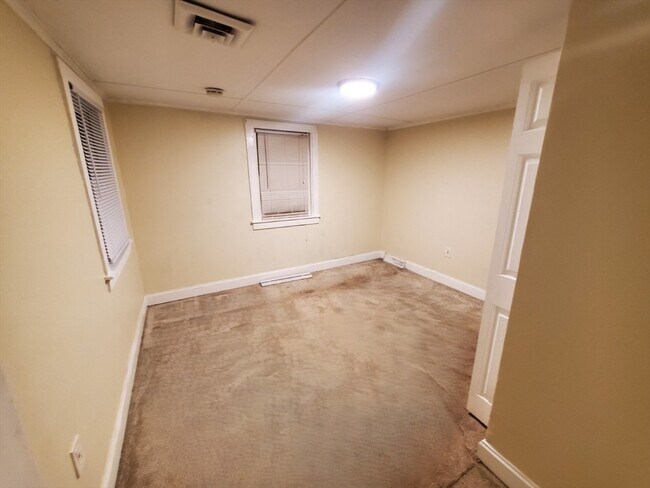 Photo - 23 Lantern Ln