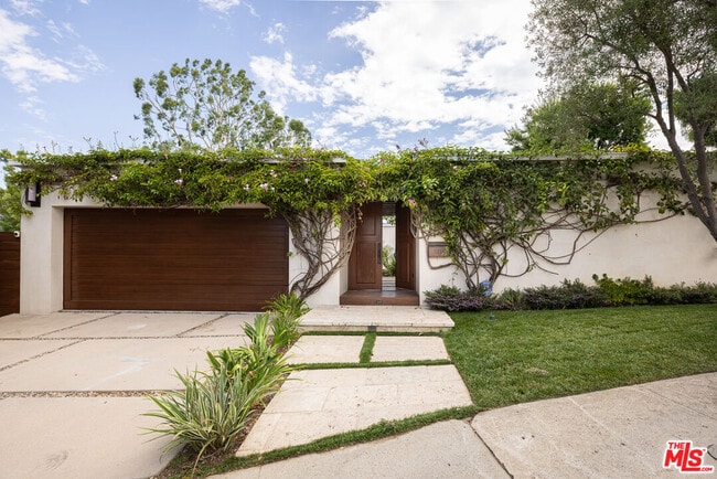 Building Photo - 11335 Dona Teresa Dr Rental