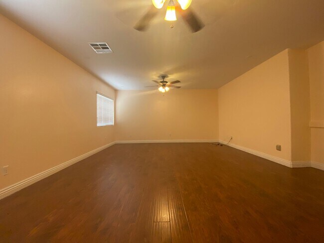 Photo - 5 Bedroom Home in SouthWest