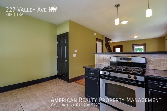 Photo - 227 Valley Ave NW