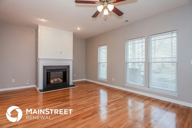 Photo - 8923 Washam Potts Rd