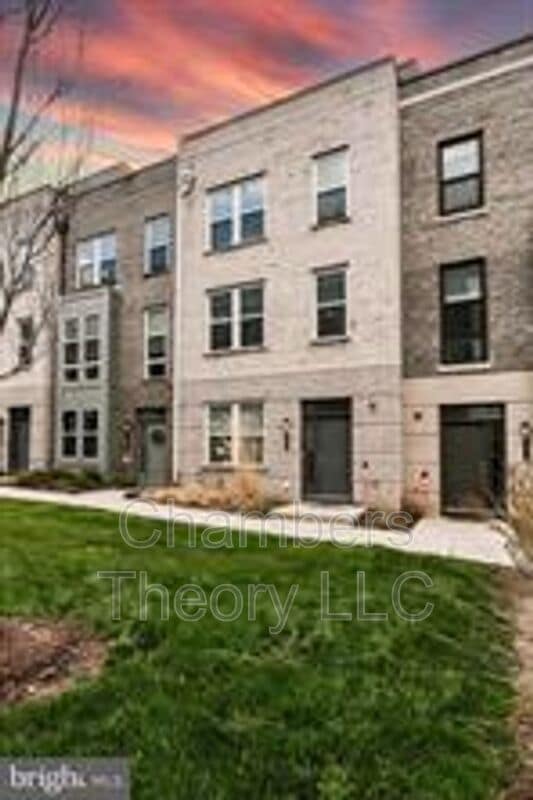 Building Photo - 13372 Sherwood Park Ln