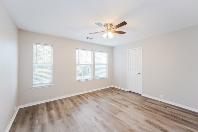 Photo - 17506 Hoover Gardens Dr