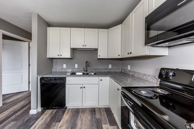 Photo - Brookside Manor Apartments