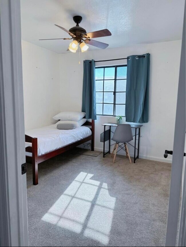 Photo - 5018 E Downing St