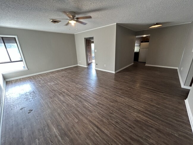 Building Photo - 315 S 7th St