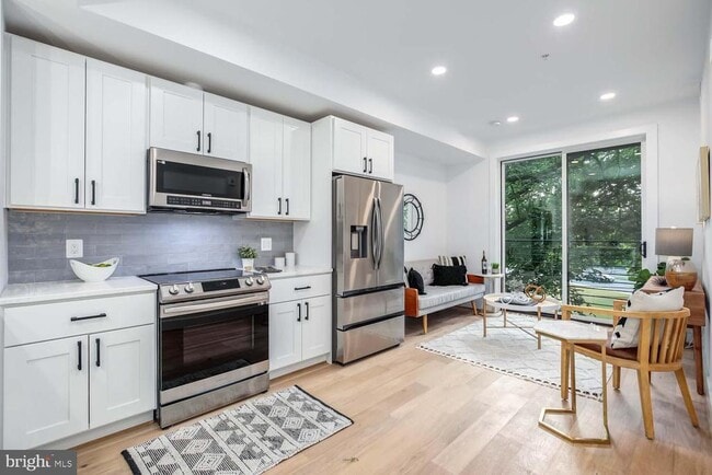 Photo - 2601 30th St NE Unidad 2