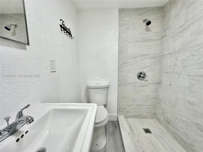 Photo - 5903 SW 26th Terrace Unit 2