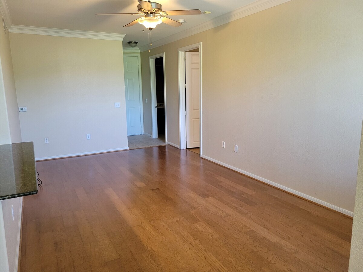 Photo - 7575 Kirby Dr Unit 1211