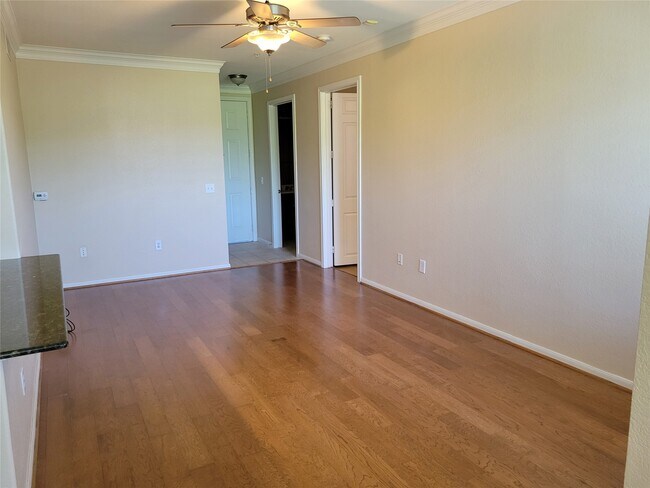 Photo - 7575 Kirby Dr Unit 1211