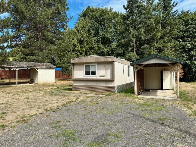 TWO BEDROOM MOBILE HOME IN CASTLE ROCK - TWO BEDROOM MOBILE HOME IN CASTLE ROCK