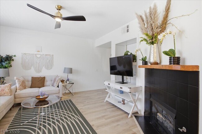 10231 Deerfield Beach Ave Unit 102