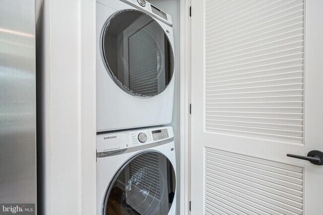 Photo - 1301 Bainbridge St Unit 314