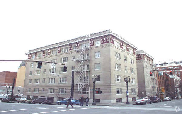 Fountain Place Apartments - Fountain Place Apartments