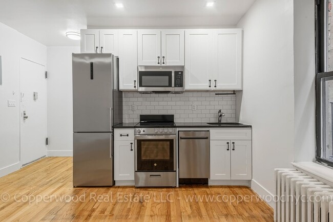 Photo - 315 E 84th St