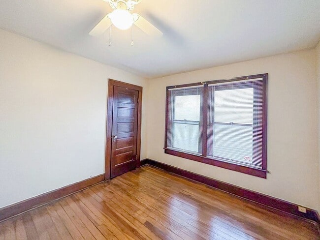 Photo - 838-838 N Oxford St Unit 836 N Oxford St