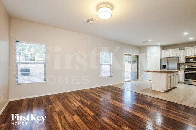 14210 W Mauna Loa Ln