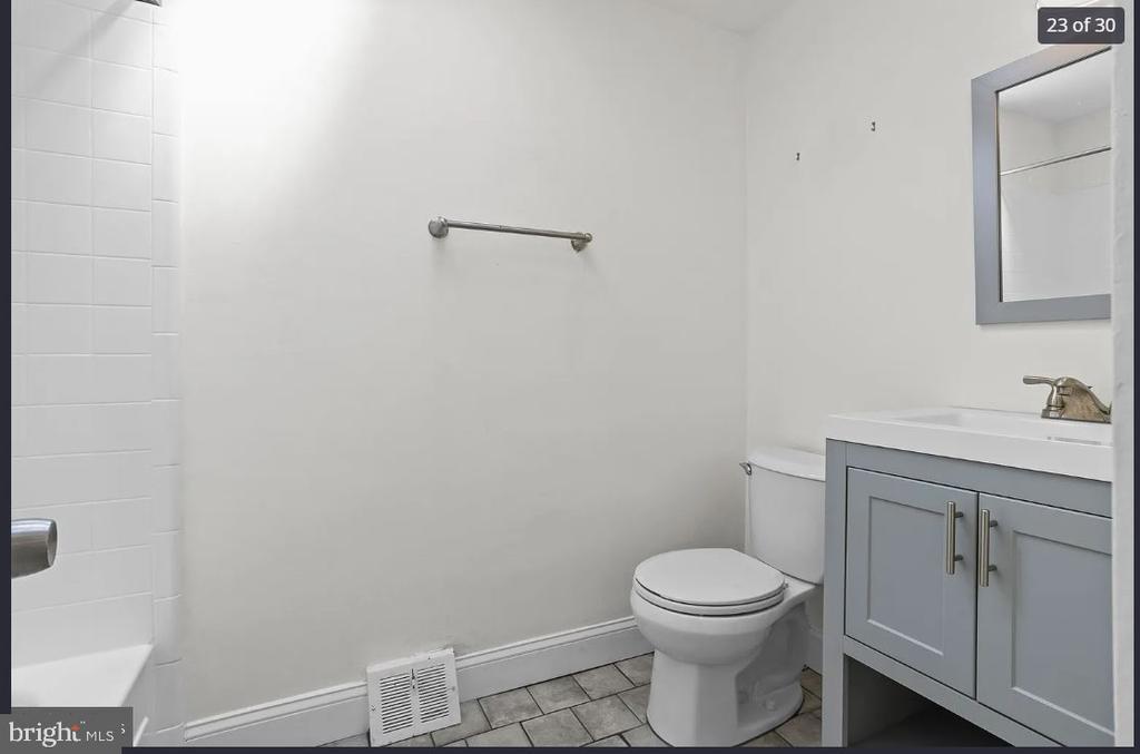 Photo - 1434 Powell Rd