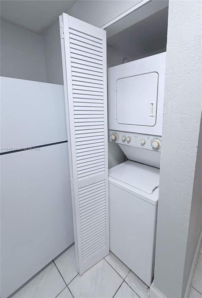 Photo - 10000 NW 80th Ct