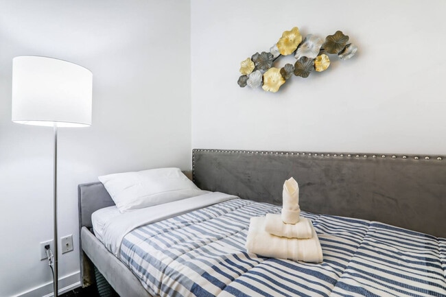 Photo - 199 Richmond St W Unité SI ID1471506P