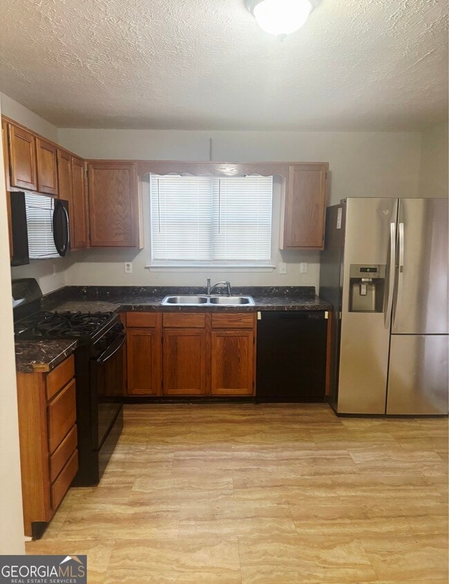 Photo - 557 Crestridge Ct