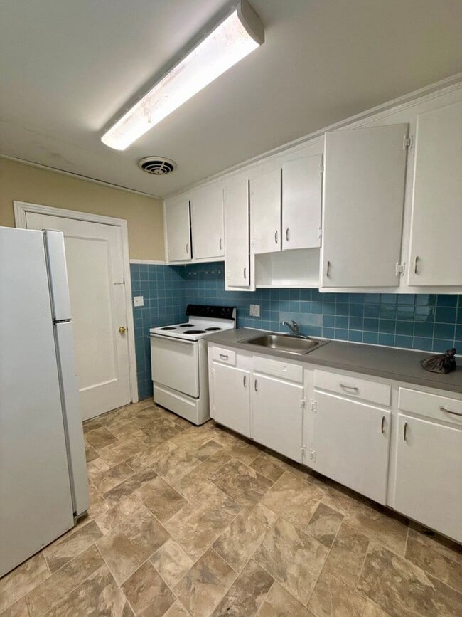 Photo - Nice 2 Bedroom on Quiet Street right off Atlantic