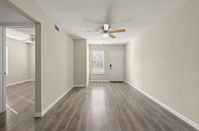 Photo - 2803 Cleburne St Unit 3