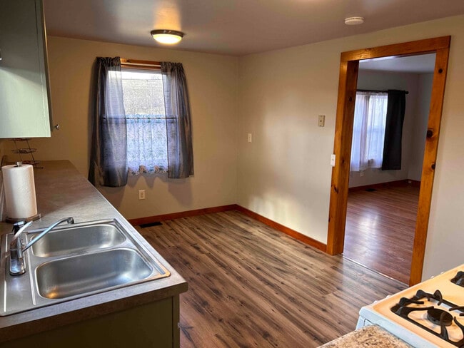 Photo - 3080 PA-328