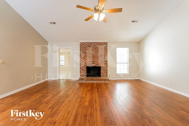 Photo - 328 Indigo Rd