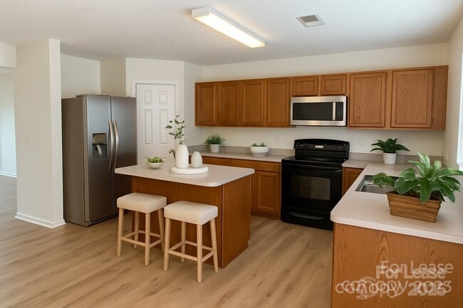 Photo - 3232 Barons Court Rd