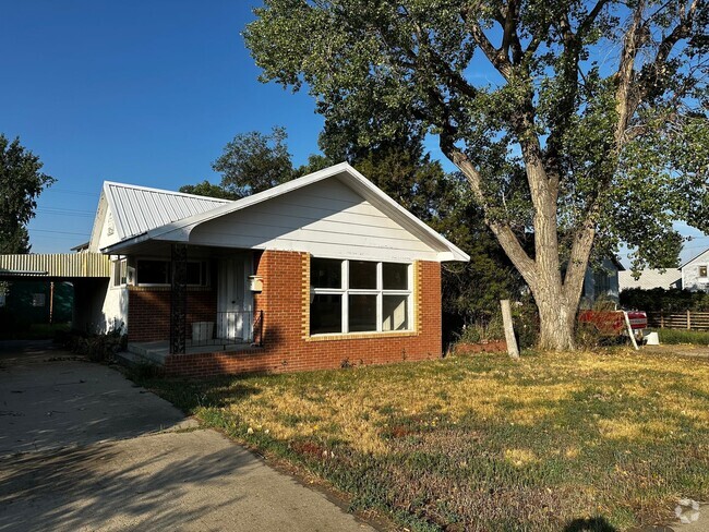 Building Photo - 1930s Cottage in Quiet neighborhood Rental