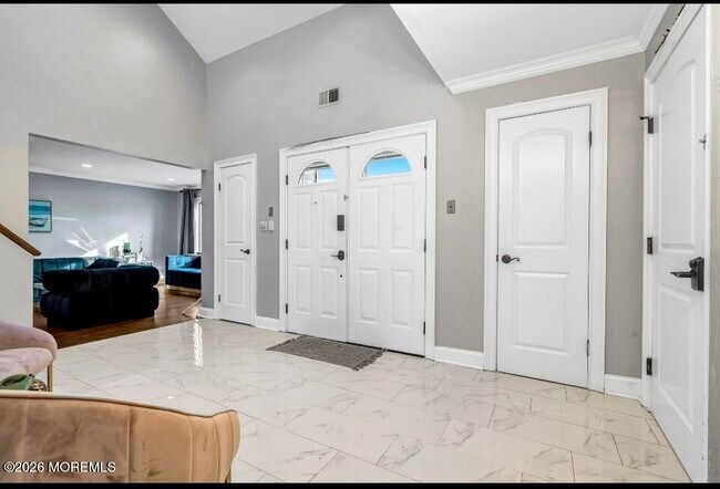 Photo - 28 Musket Ln