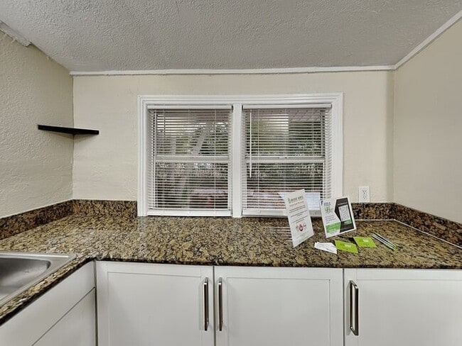 Photo - 16 N San Remo Ave