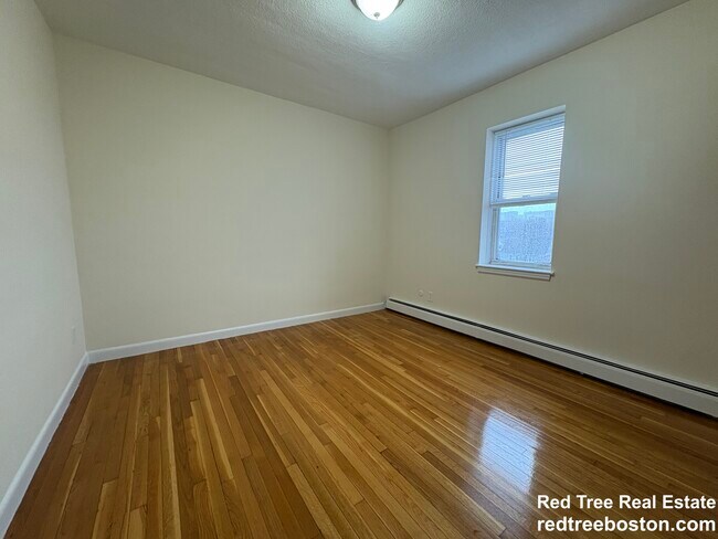 Photo - 164 N Beacon St Unidad 23