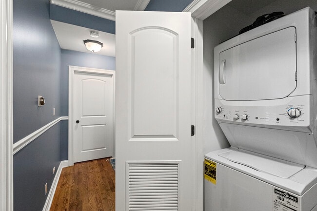 Photo - 5219 Winthrop,-2N Unit 2N