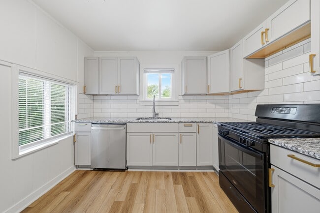 Photo - 424 S Quebec Ave